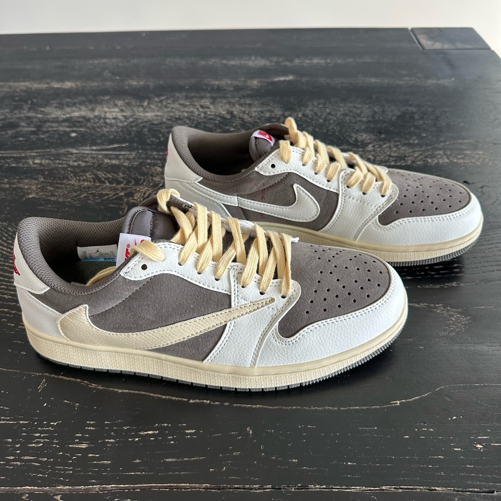 Jordan 1 X Travis Scott Reverse Mocha, men’s size 10